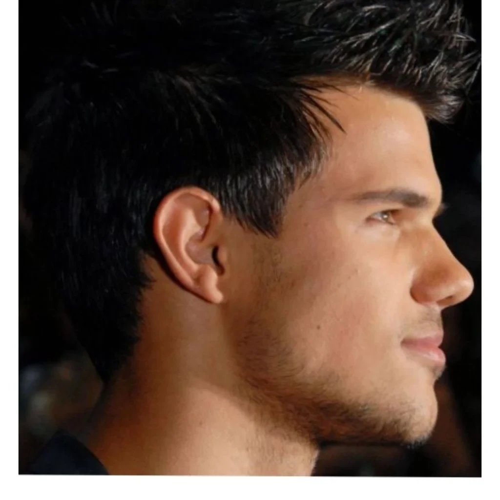 Taylor Lautner