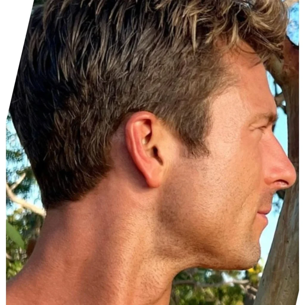 Glen Powell side