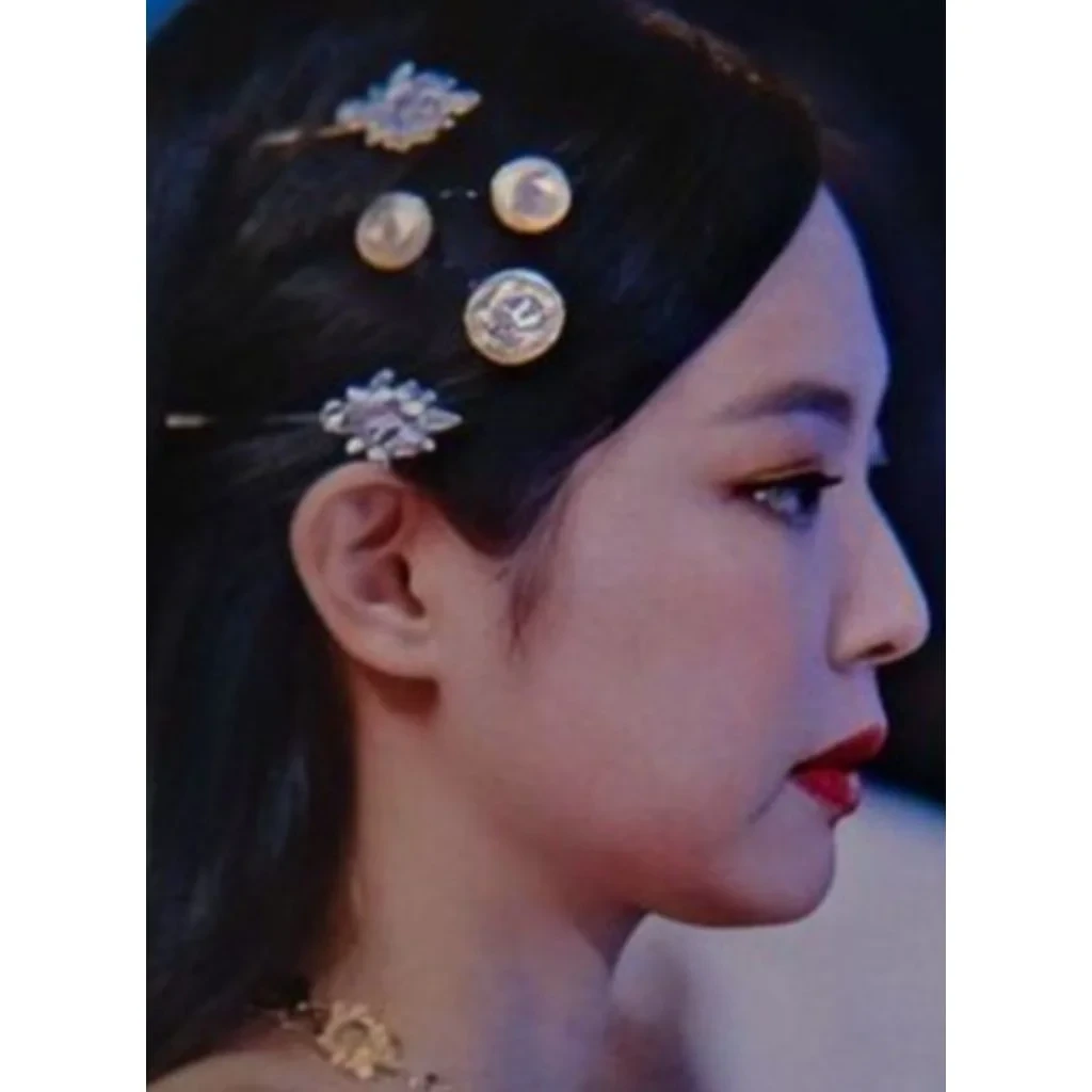 Jennie (BLACKPINK) side