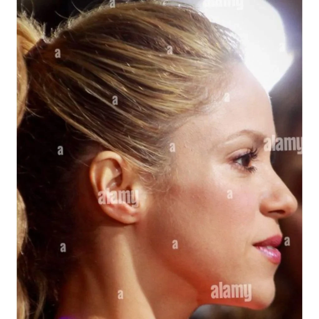 Shakira side