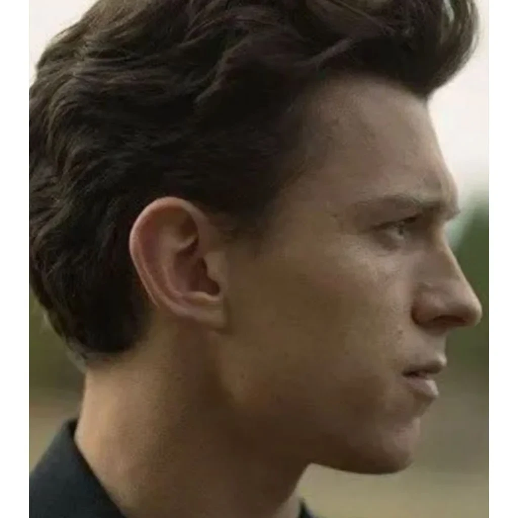 Tom Holland side